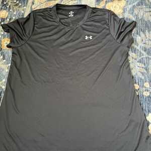 Under Armour Black T-Shirt- Size XL